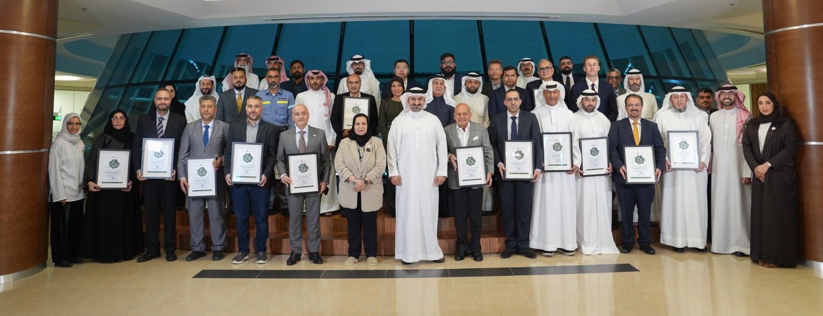 巴林公司获绿色工厂.jpg 巴林公司获绿色工厂.jpg